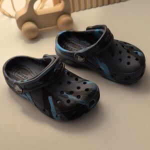 Kids' Black and Blue Clogs